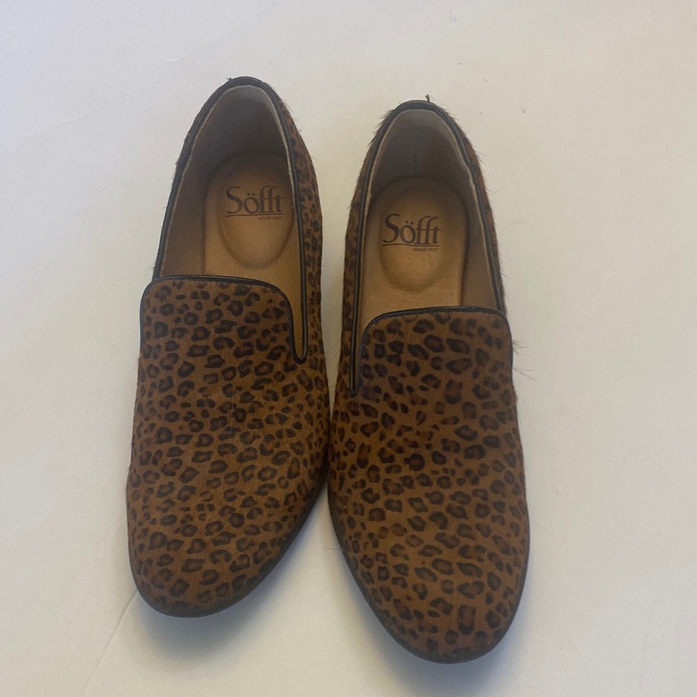 Söfft Leopard Print cow hair Loafers size 8M